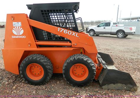 daewoo skid steer hydraulic fluid|Doosan (Daewoo) Skid steer loaders 1760XL (1999) .